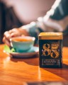 Herbata zielona z dodatkami ekspresowa w puszce - Dilmah 85 Reserve Ceylon Green Tea With Mint [20x2g]  - Cejlońska zielona herbata z dodatkiem liści mięty i olejku miętowego - 20 stożkowych biodegradowalnych torebek ekspresowych 2g z zawieszką w puszce 9