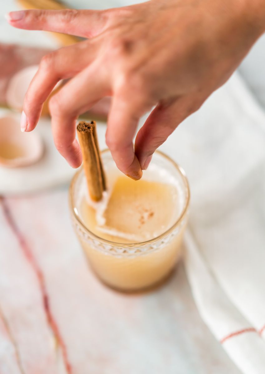 Pyszna i orzeźwiająca Chai Lemonade z syropem Fabbri Mixybar Chai.