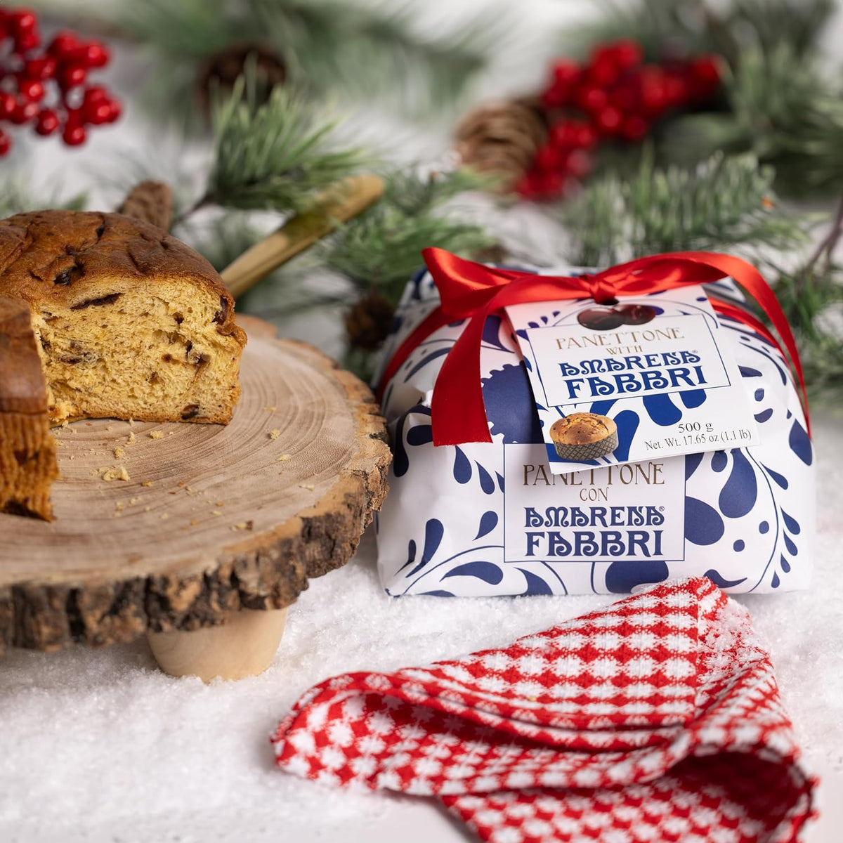 Włoski wypiek z bakaliami – babka Fabbri Panettoncino z wiśniami Amarena Fabbri, jako prezent pod choinkę.