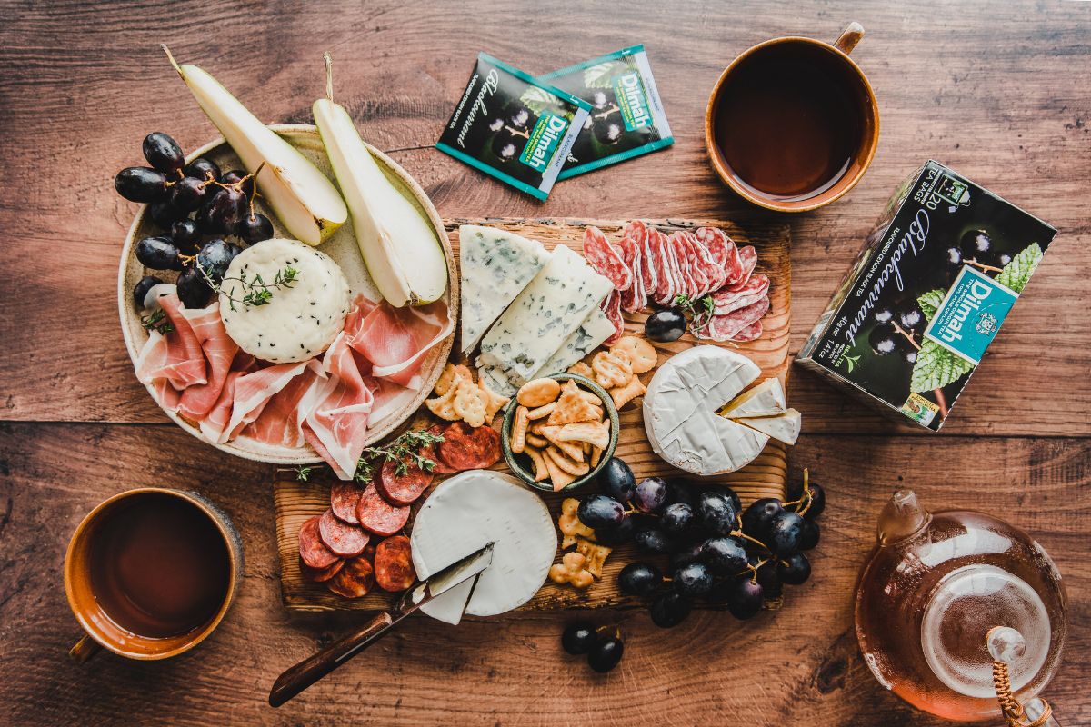 Uczta serowa herbata i ser foodpairing